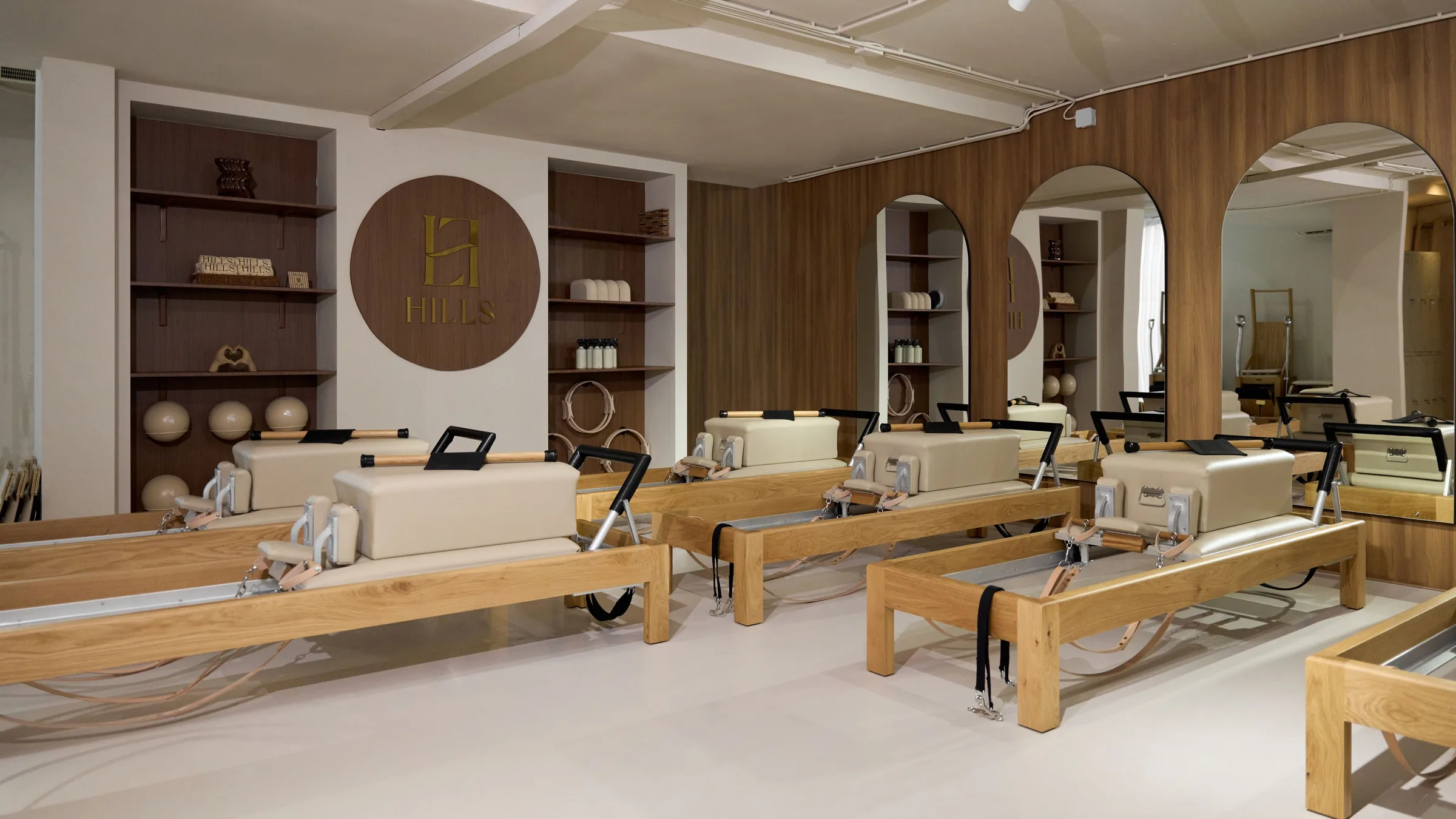 HILLS Reformer Intermediate
